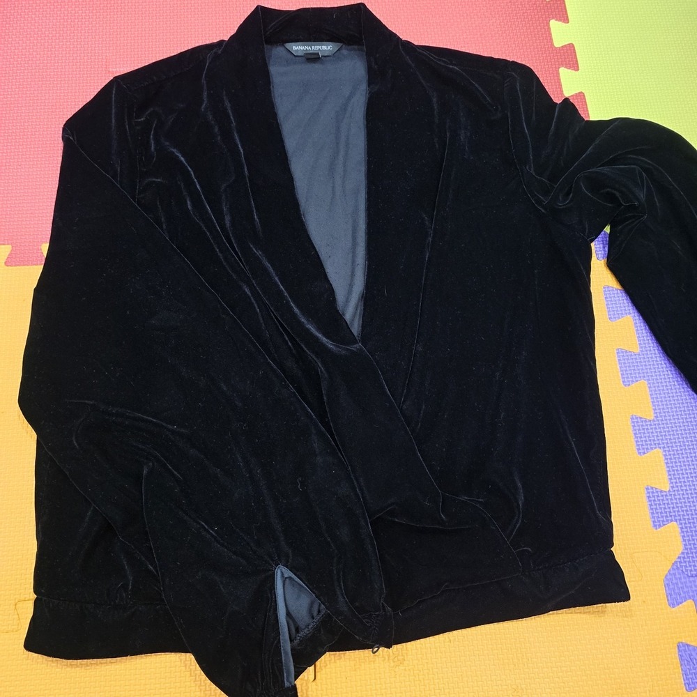 Banana Republic Black Velvet Wrap Top Blouse Long Sleeve Women's Size SP